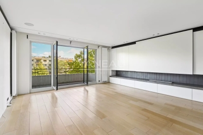 Apartment for sale in NEUILLY SUR SEINE  - 4 rooms - 116 m&sup2; 