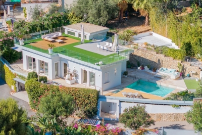 House for sale in EZE  - 5 rooms - 180 m&sup2; 