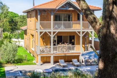 House for sale in LA TESTE-DE-BUCH  - 5 rooms - 144 m&sup2; 