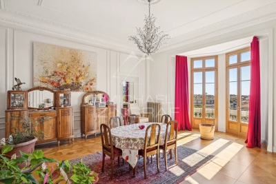 Apartment for sale in NICE  - 5 rooms - 252 m&sup2; 