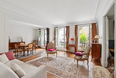 Apartment for sale in NEUILLY SUR SEINE  - 4 rooms - 101 m&sup2; 