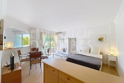 Apartment for sale in CAP D'ANTIBES  - 1 rooms - 37 m&sup2; 
