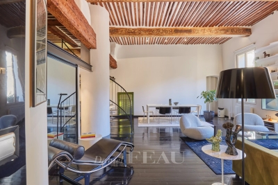 Apartment for sale in AIX-EN-PROVENCE  - 3 rooms - 109 m&sup2; 