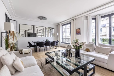 Apartment for sale in PARIS 17EME  - 3 rooms - 105 m&sup2; 