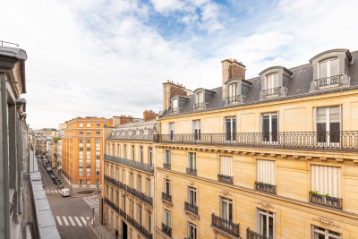 Apartment for sale in PARIS 8EME  - 2 rooms - 61 m&sup2; 