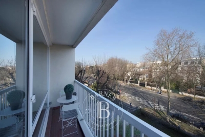 Apartment for sale in NEUILLY SUR SEINE  - 2 rooms - 48 m&sup2; 