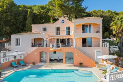 House for sale in VALLAURIS  - 13 rooms - 318 m&sup2; 