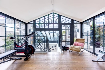 Apartment for sale in NEUILLY SUR SEINE  - 10 rooms - 320 m&sup2; 