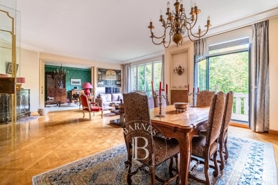 Apartment for sale in NEUILLY SUR SEINE  - 6 rooms - 137 m&sup2; 