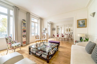 Apartment for sale in NEUILLY SUR SEINE  - 6 rooms - 183 m&sup2; 