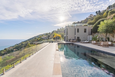 House for sale in EZE  - 7 rooms - 554 m&sup2; 