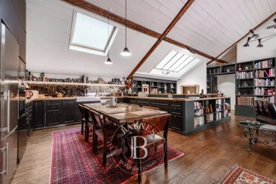 Apartment for sale in PARIS 9EME  - 5 rooms - 212 m&sup2; 