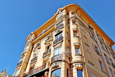 Apartment for sale in BEAUSOLEIL  - 8 rooms - 255 m&sup2; 