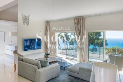 House to rent in EZE  - 6 rooms - 180 m&sup2; 