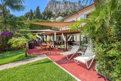 House for sale in EZE  - 8 rooms - 238 m&sup2; 