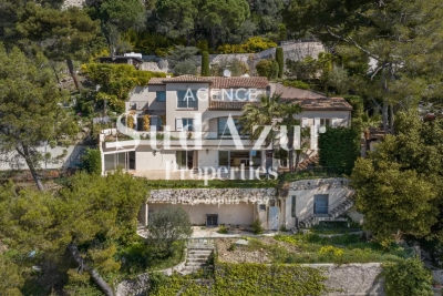 House for sale in EZE  - 6 rooms - 398 m&sup2; 