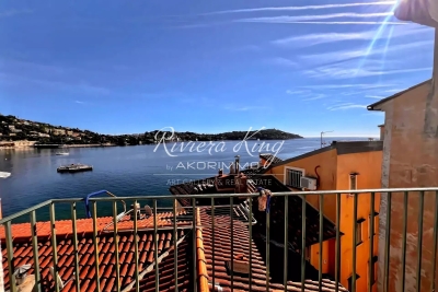 Apartment for sale in VILLEFRANCHE-SUR-MER  - 3 rooms - 65 m&sup2; 