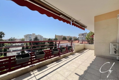 Apartment for sale in FRÉJUS  - 3 rooms - 80 m&sup2; 