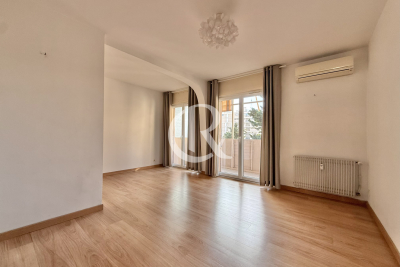 Apartment for sale in HYÈRES  - 3 rooms - 70 m&sup2; 