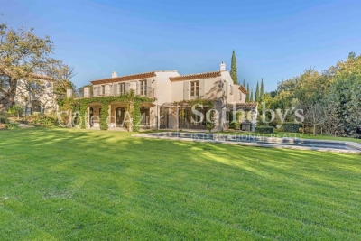 House for sale in ST-TROPEZ  - 15 rooms - 575 m&sup2; 