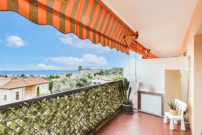 Apartment for sale in BEAULIEU-SUR-MER  - 3 rooms - 74 m&sup2; 