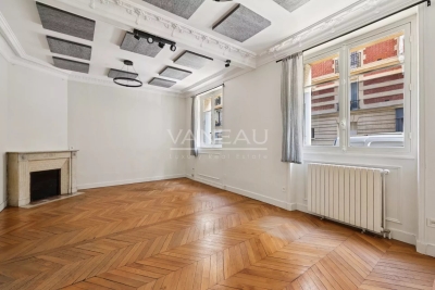 Apartment for sale in PARIS 15EME  - 3 rooms - 62 m&sup2; 
