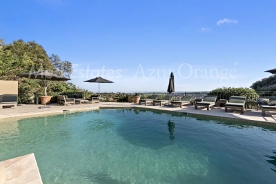 House for sale in STE-MAXIME  - 8 rooms - 300 m&sup2; 