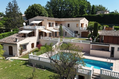 House for sale in ST-PAUL-DE-VENCE  - 10 rooms - 307 m&sup2; 