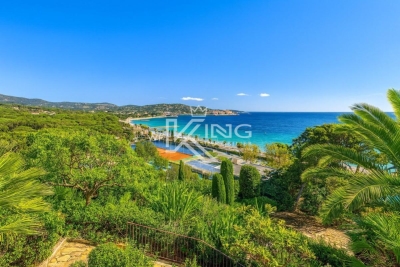 House for sale in STE-MAXIME  - 10 rooms - 288 m&sup2; 