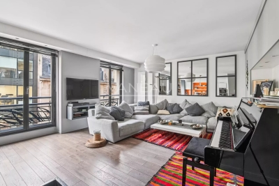 Apartment for sale in PARIS 8EME  - 3 rooms - 91 m&sup2; 