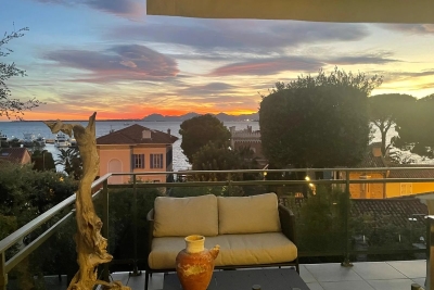 Apartment for sale in CAP D'ANTIBES  - 3 rooms - 65 m&sup2; 
