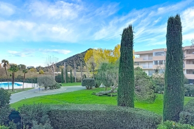 Apartment for sale in MANDELIEU-LA-NAPOULE  - 2 rooms - 54 m&sup2; 