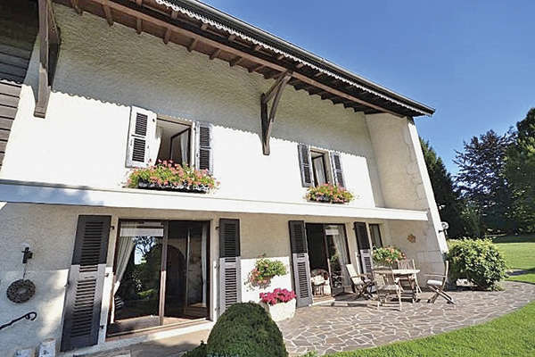 The border market of Le Pays de Gex